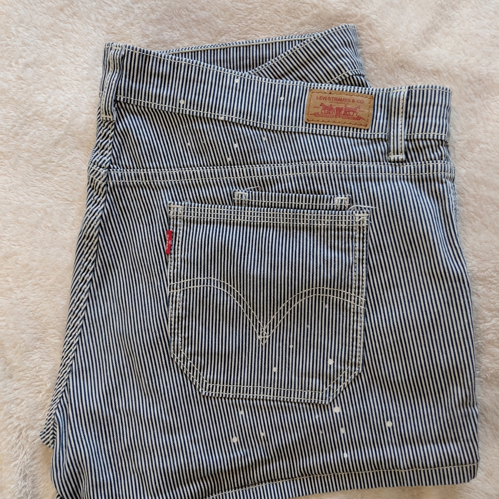 Levi's Mid Rise Striped Jean Shorts size 13 - Picture 3 of 7
